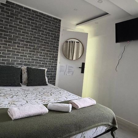 Airport Room Lisboa Extérieur photo