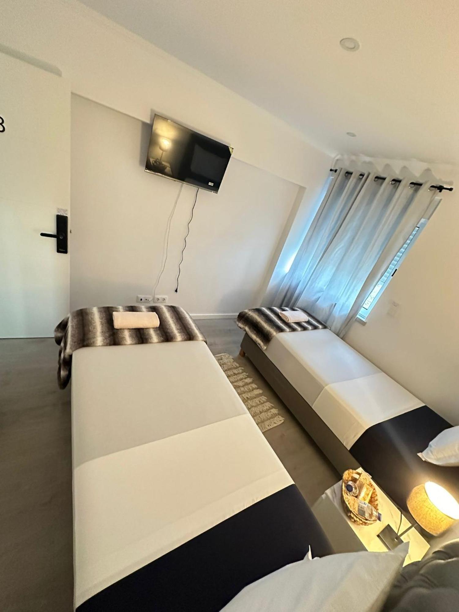 Airport Room Lisboa Extérieur photo